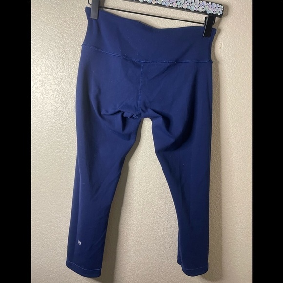 Lululemon reversible capri - Picture 1 of 6